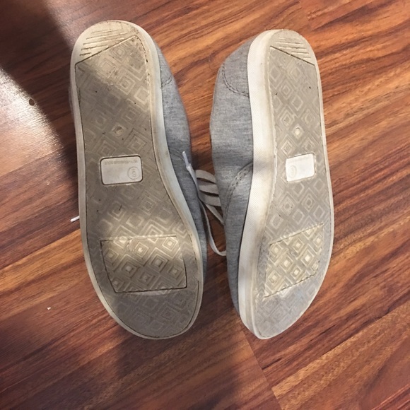 Faded Glory grey canvas flats 6 - Picture 2 of 2
